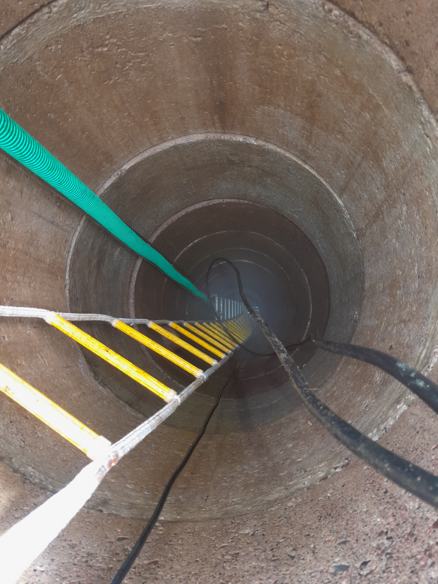 Kaivon pohjan tyhjennys